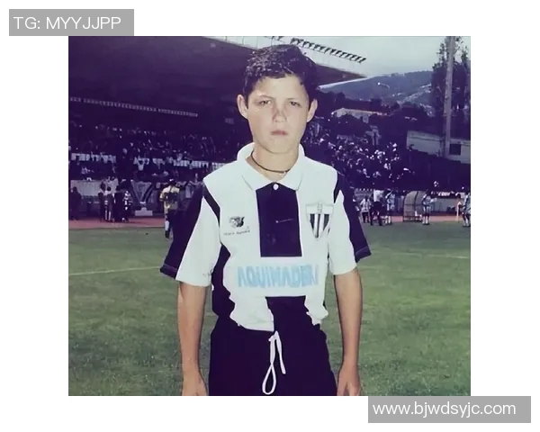 C罗传奇之路：从少年天才到足球世界的璀璨明星